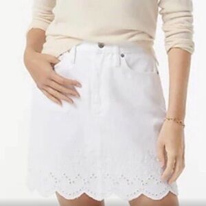 J. Crew White Denim Eyelet Hem Mini Skirt Women’s size 30 scalloped edges
